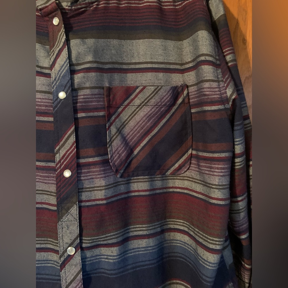 Roxy snap up Mexican blanket pattern flannel - Picture 5 of 7
